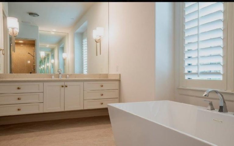 Custom Bathroom Cabinets in San Antonio: Enhancing Functionality and Style