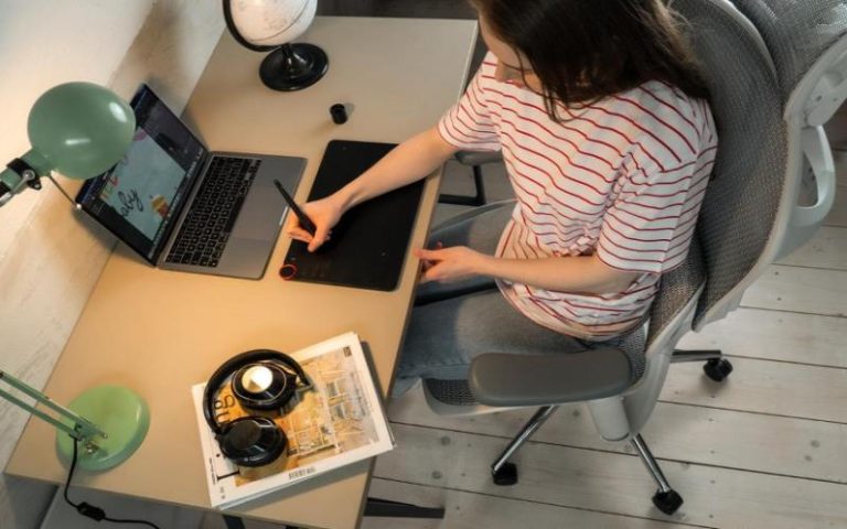 Top 5 Reasons to Choose the Sihoo Doro C300 on Black Friday for Your Work-from-Home Setup